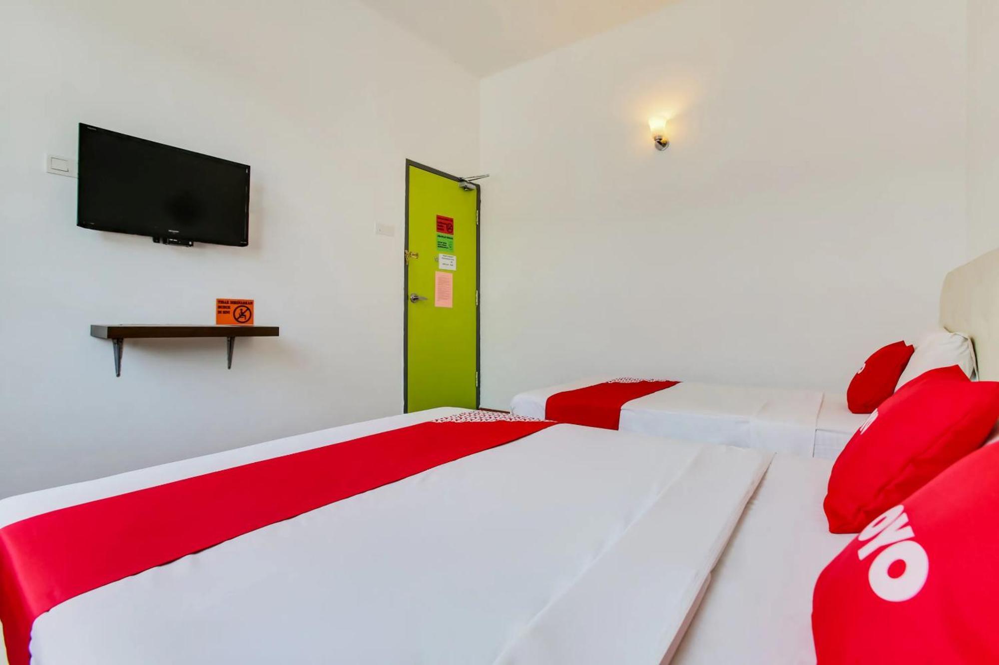 Selesa View Bukit Gambir Hotel Екстериор снимка